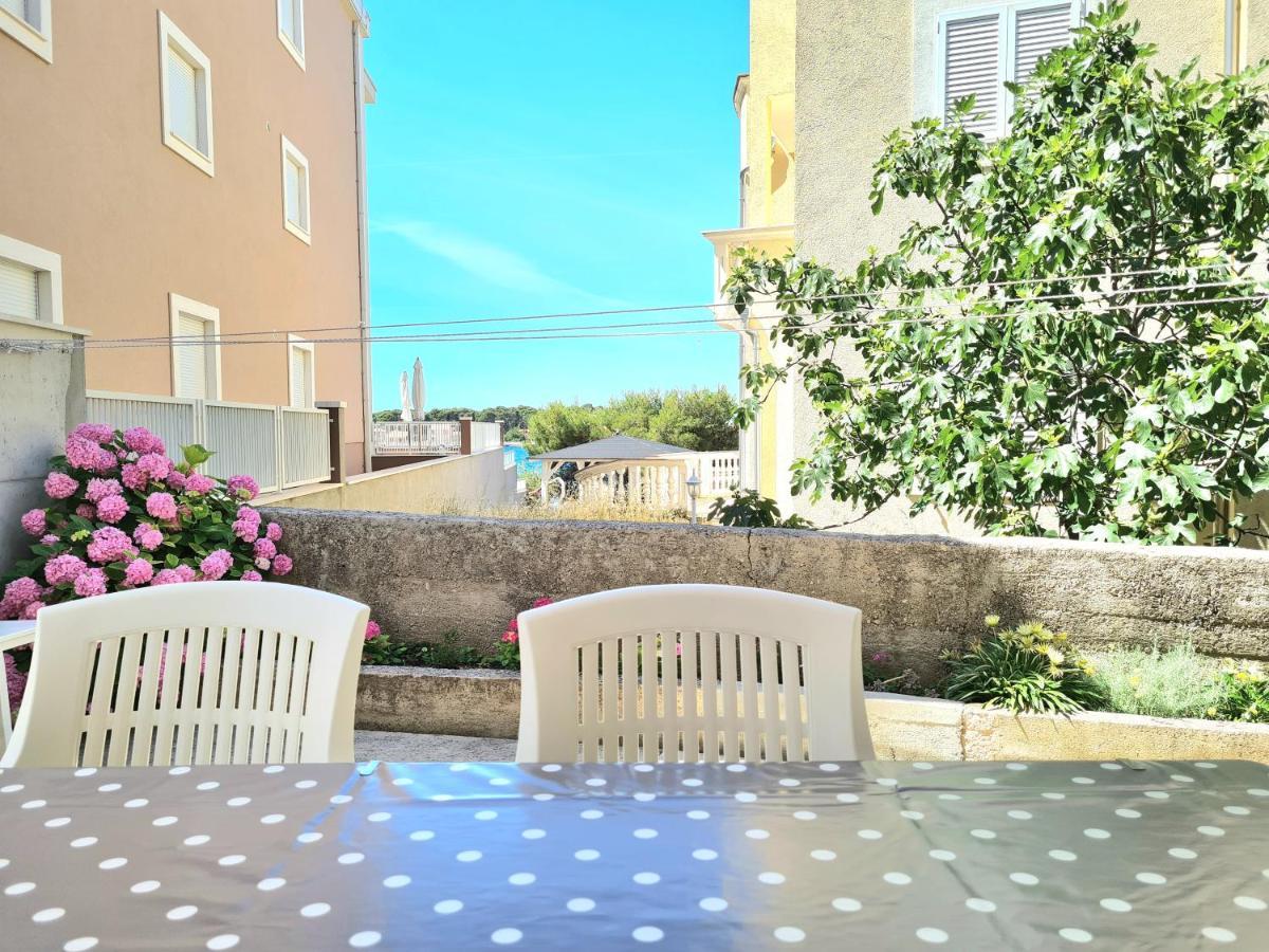Apartment Ivana Brodarica  Exterior photo